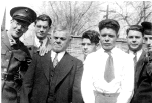 L-R: Nino, Fini, Serafino, Adam, Eddie, Joe and Frank Montagna – cira 1942